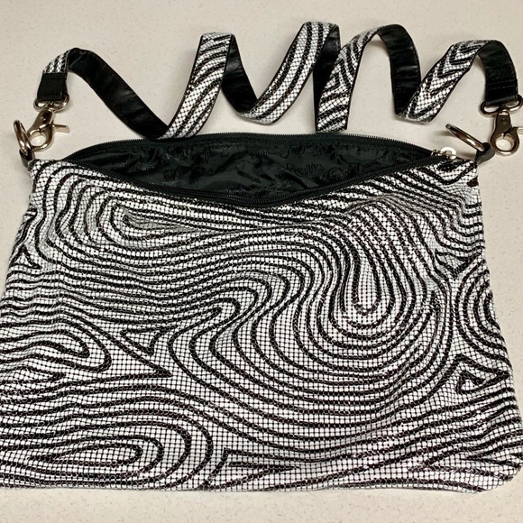 NEW WHITING & DAVIS METAL ZEBRA 🦓 CONVERTIBLE BAG - Picture 1 of 8